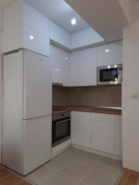 Kitchen cabinets