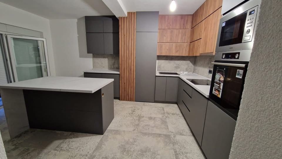 Kitchen cabinets